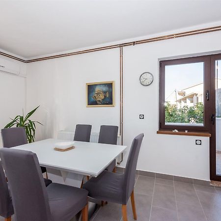 Apartments Snjezana Tisno Kültér fotó