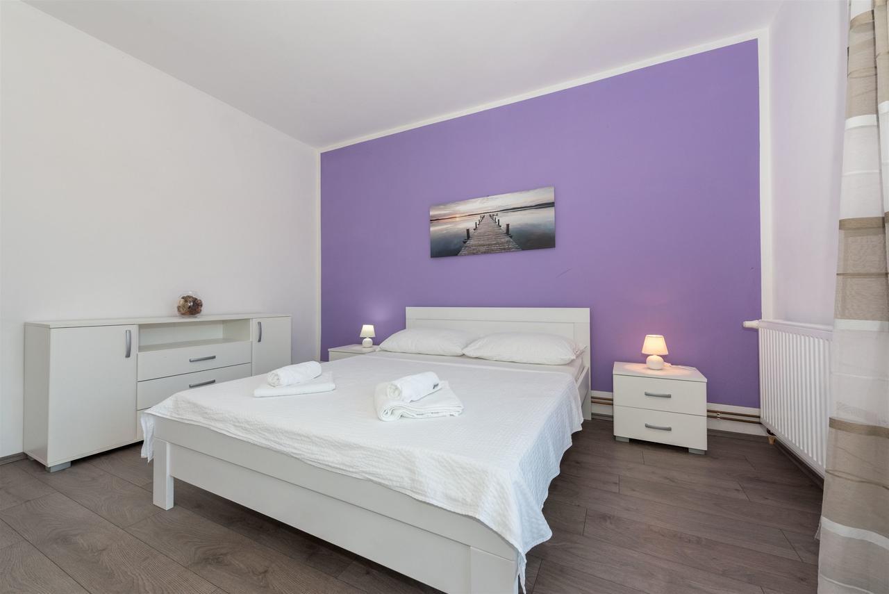 Apartments Snjezana Tisno Kültér fotó