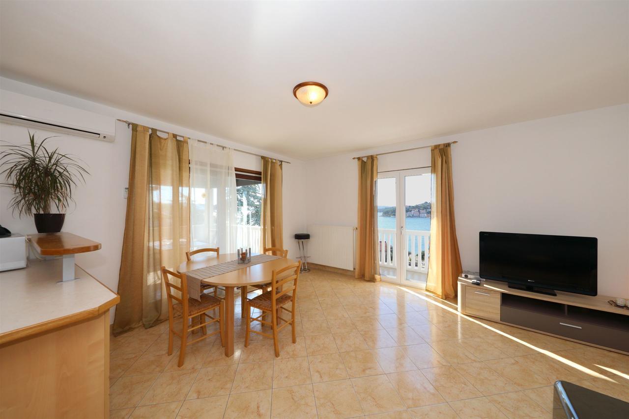 Apartments Snjezana Tisno Kültér fotó