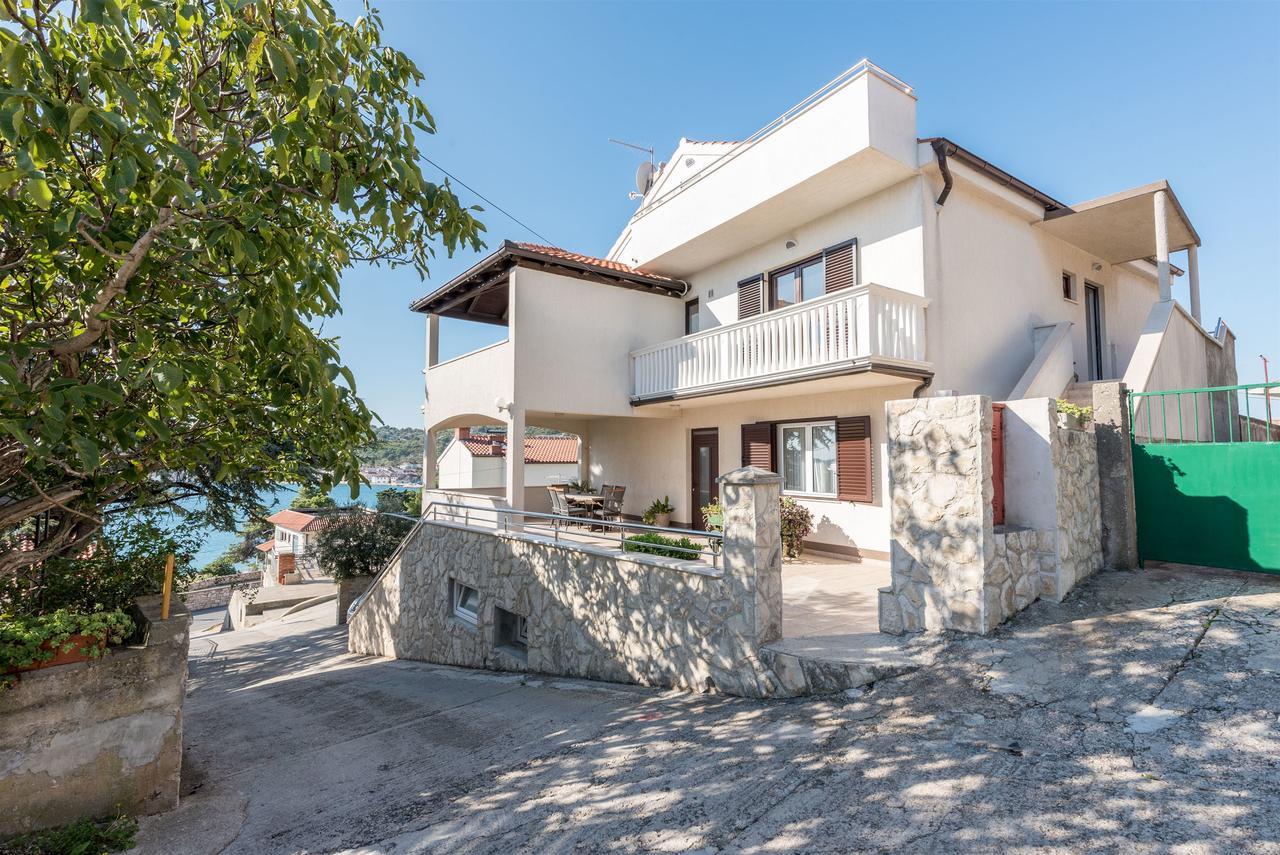 Apartments Snjezana Tisno Kültér fotó