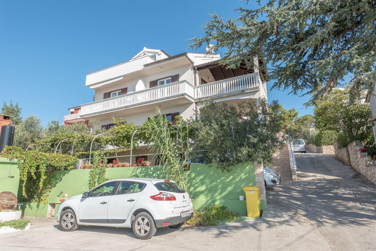 Apartments Snjezana Tisno Kültér fotó