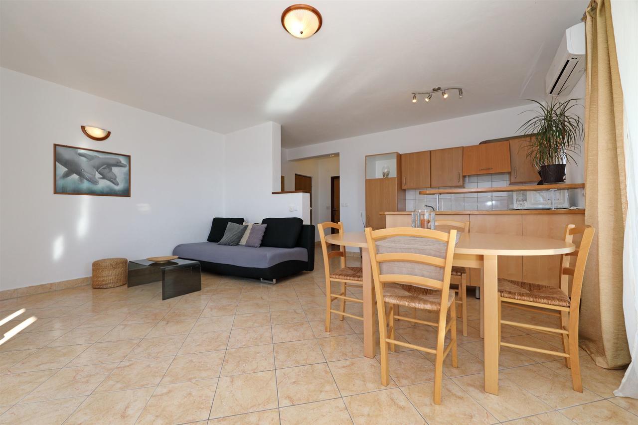 Apartments Snjezana Tisno Kültér fotó