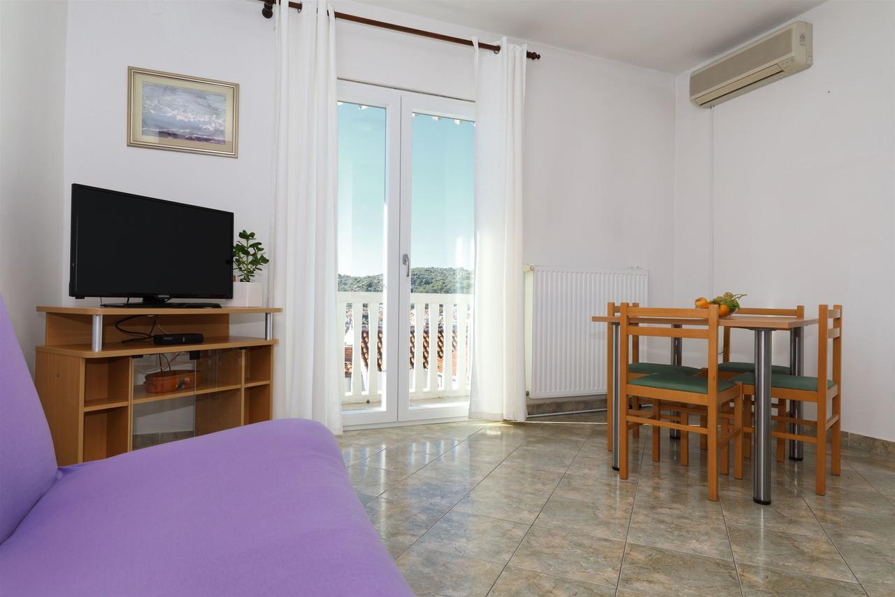 Apartments Snjezana Tisno Kültér fotó